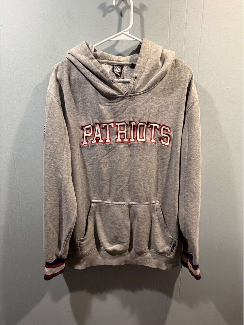 Mens NFL Team Apparel Pullover Hoodie Size XL Gray Embroidered Patriots